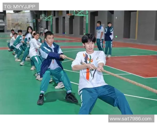 高学历足球明星如何兼顾学术与职业生涯成就突破